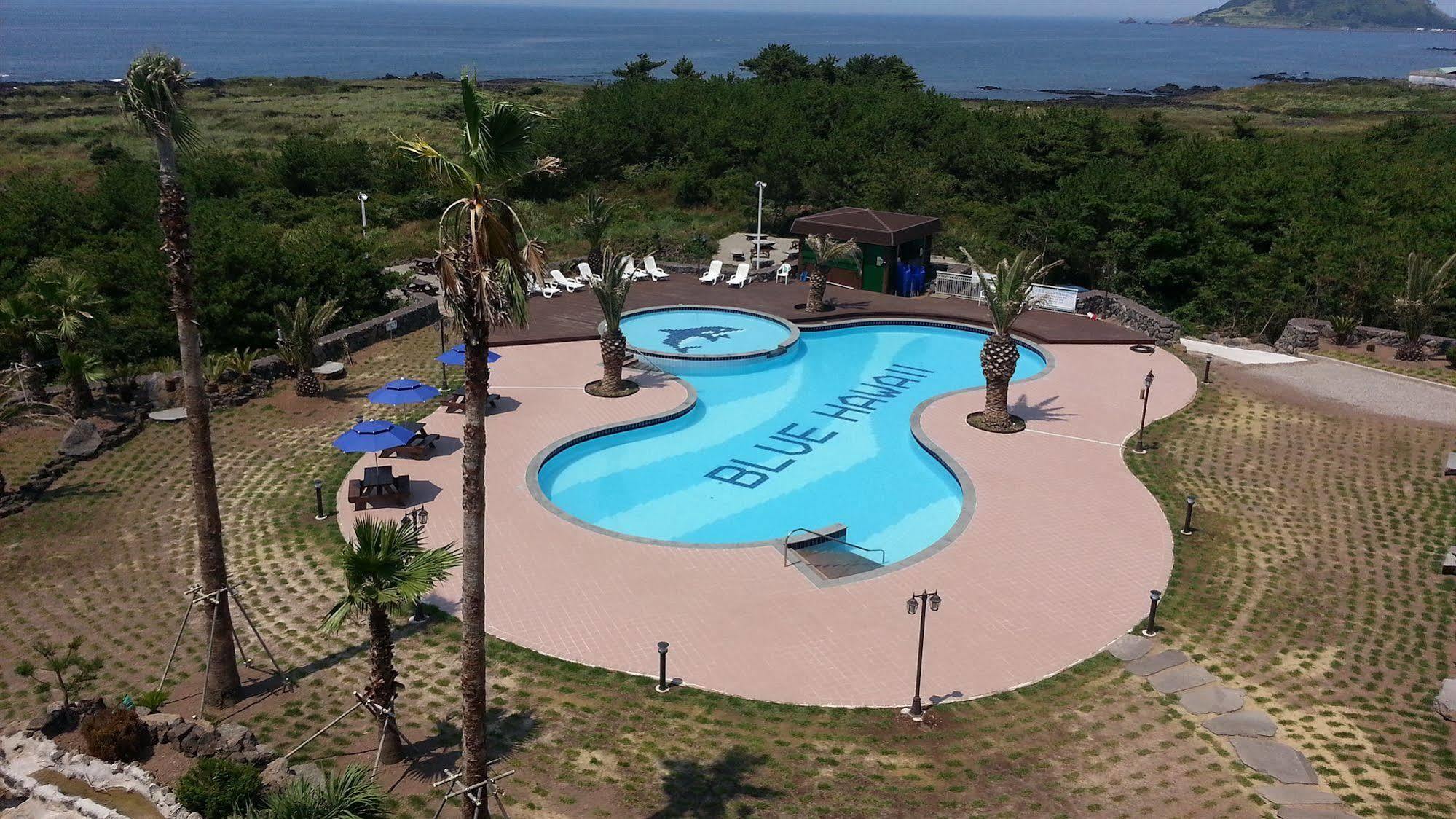 Blue Hawaii Resort 3*